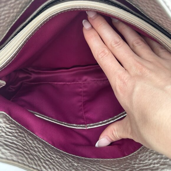 Cole Hann‎ Silver Pebbled Leather Purse Handbag Multi-pockets Satin Pink Lining - Picture 7 of 11
